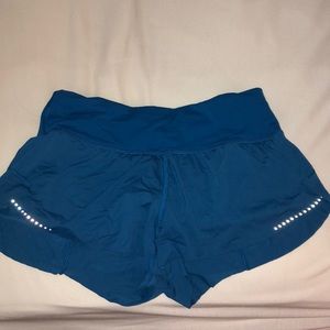 Lululemon shorts size 4